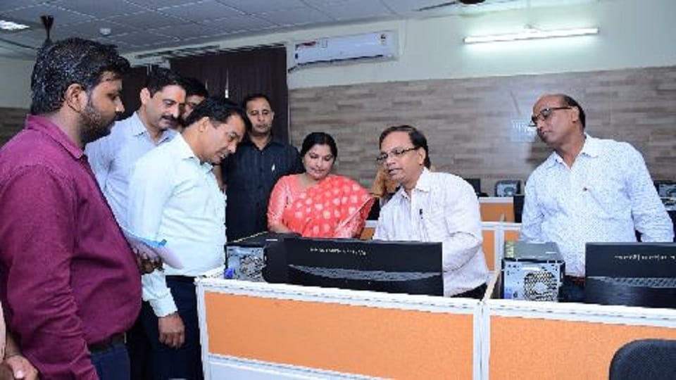 Minister of State for Higher Education inspected Khandari Campus Agra University