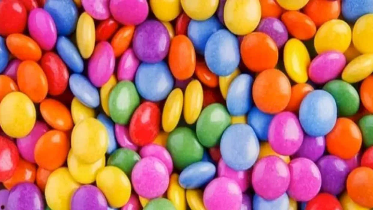 optical illusion spot hidden button among colourful gems googe trends news in hindi