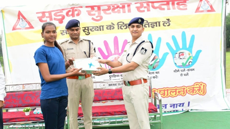 Sehore: Youth ran marathon for information about road safety in Sehore