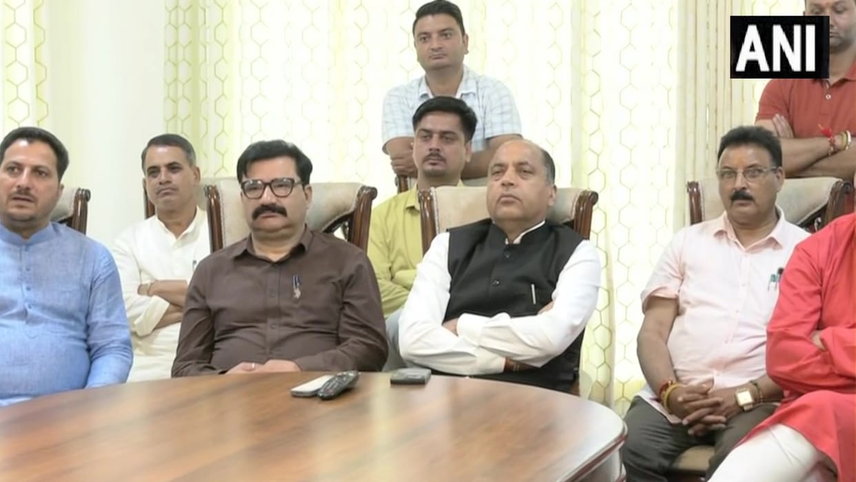 cm jairam thakur and BJP workers  listened to PM Mann Ki Baat program