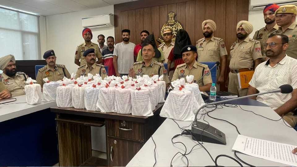 Nawanshahr police caught 38 kg Heroin
