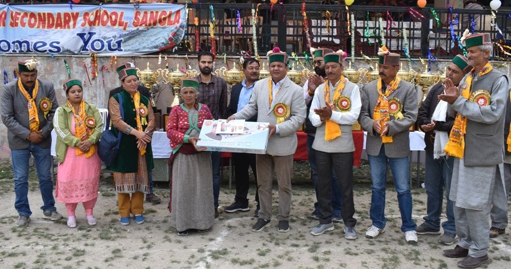 Distributed gas connections to 41 women of Sangla Valley