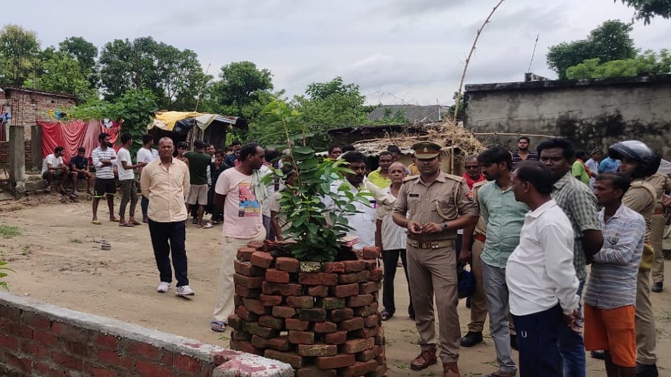 Two people killed by knife attack in Deoria