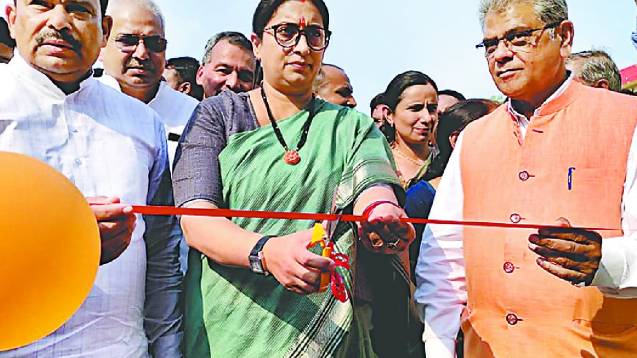 Cabinet minister Smriti Irani gifted 169 crore projects to Amethi.