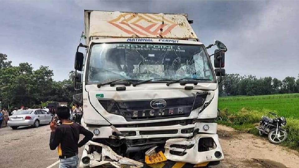 Canter-tractor trolley collision Six killed in Bareilly