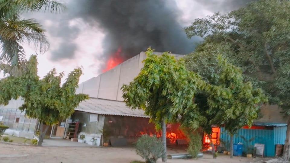 Massive fire broke out in a toy factory in Sahibabad
