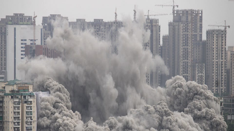 Twin Tower Demolition Concerns about environment and pollution after demolition of Twin Tower with explosives