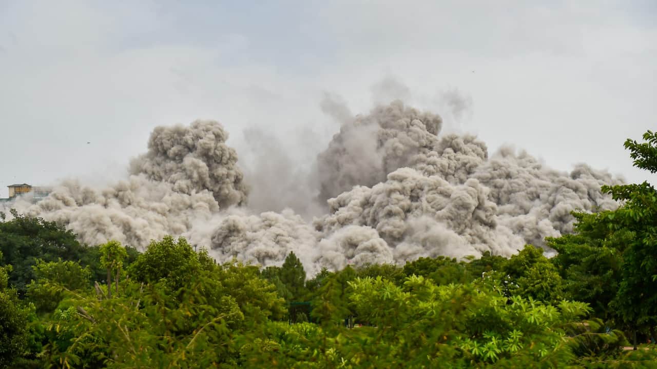 Twin Tower: The first explosion happened at the bottom of the building, see 10 photos