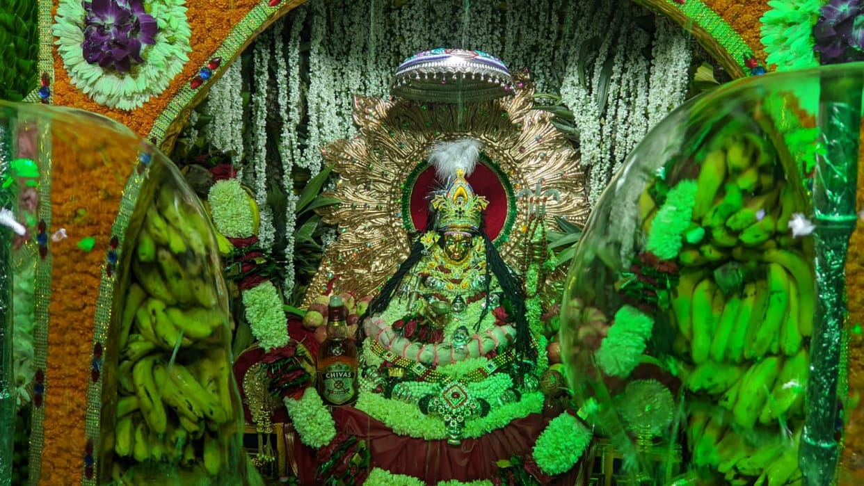 Jal Bihar Shringar of  Batuk Bhairav in varanasi in valleys of Gulmarg long quee of devotees