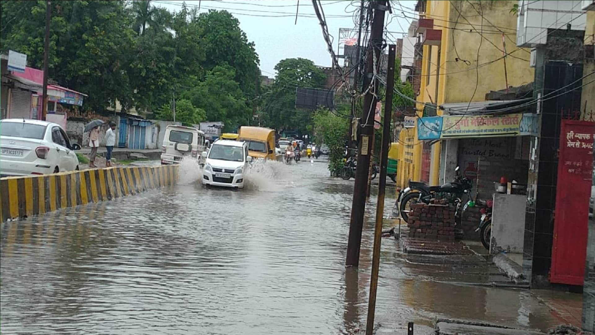 weather report Gorakhpur city is electricity system get damaged due to rain