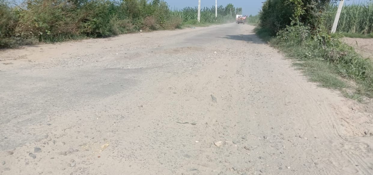 5 km road connecting Bulandshahr damaged