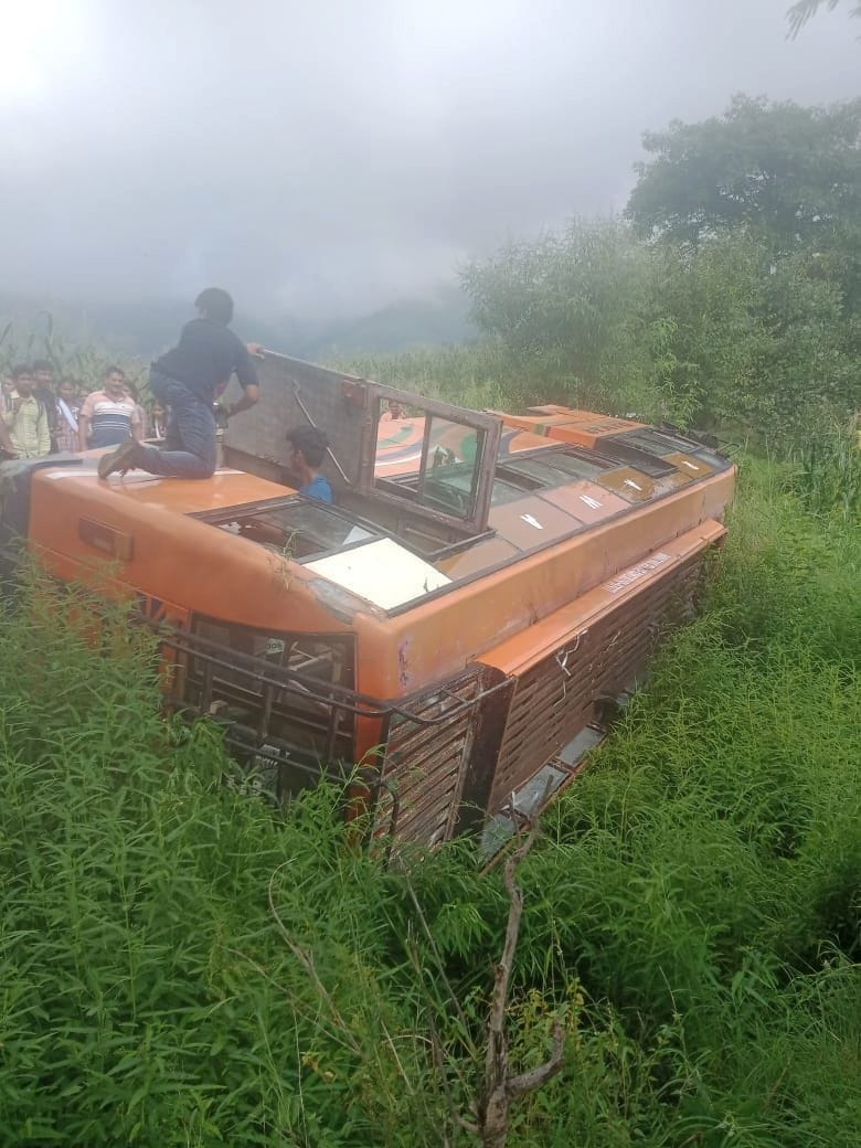 five injured in road accident