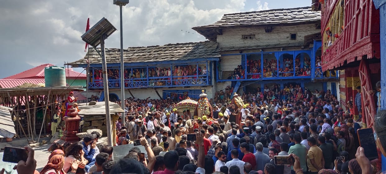 thousands people came in buda mahadev rath yatra