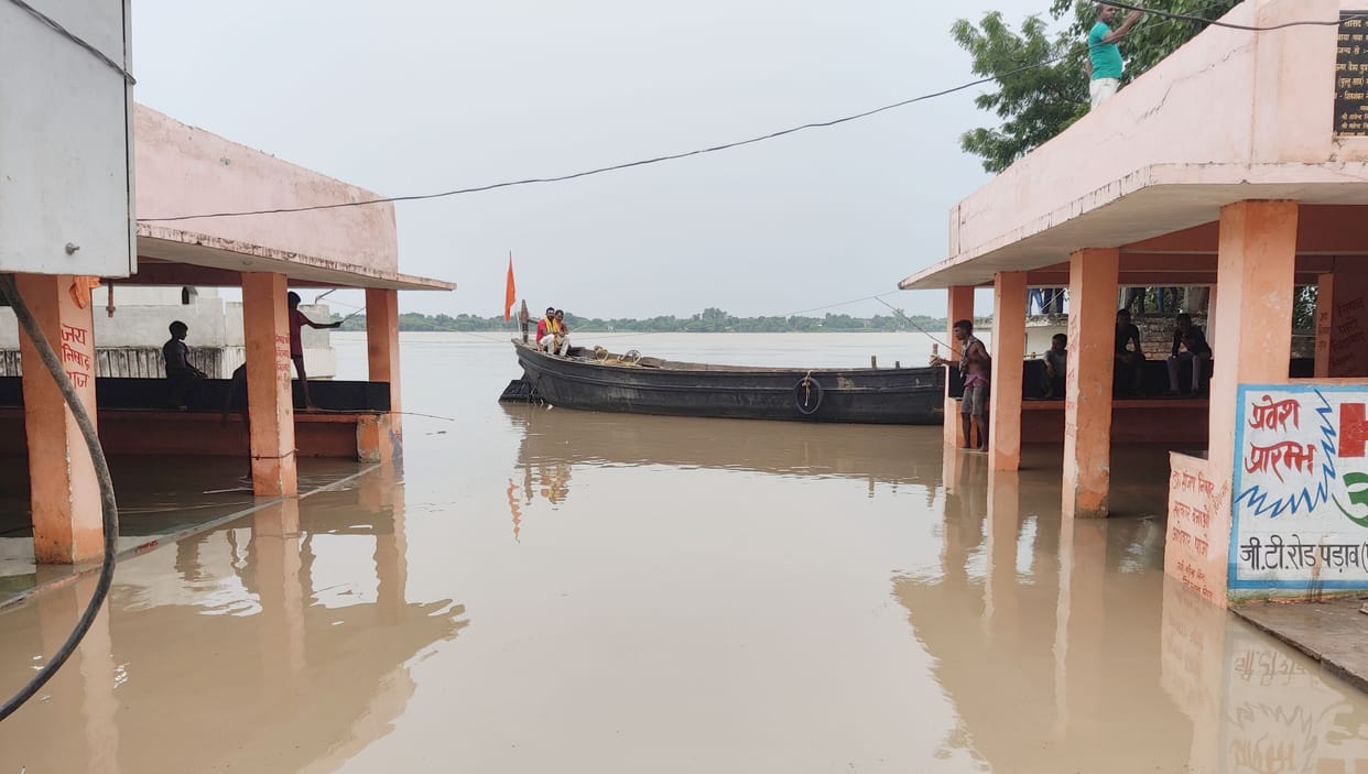 Ganga water level near danger mark, there was panic