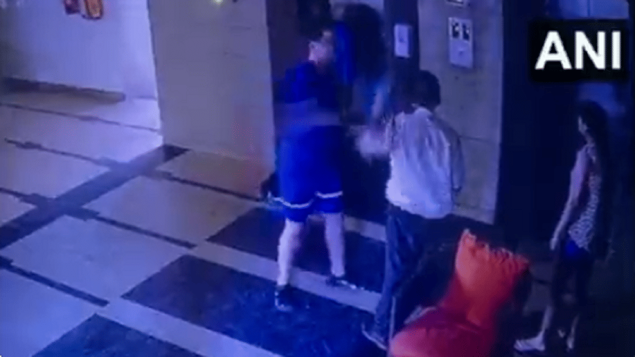 Gurugram Resident slappes security guard over delay in opening lift arrests