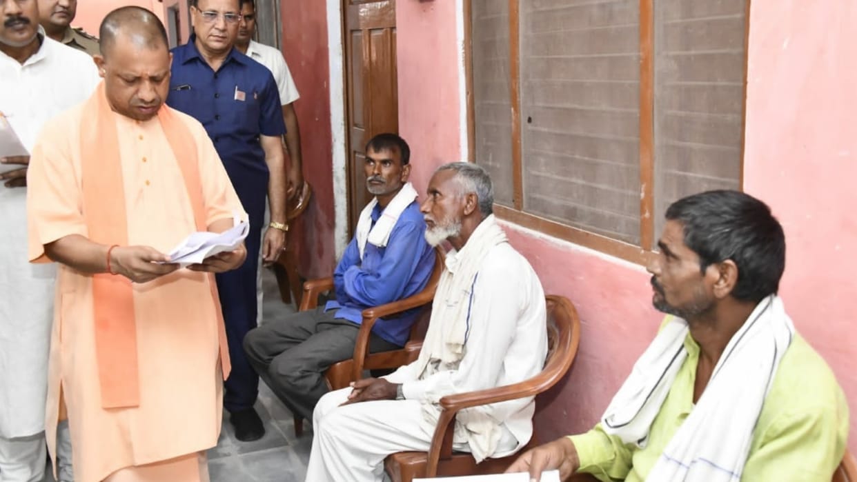 cm yogi attending janta darbar for listen problem in Gorakhpur