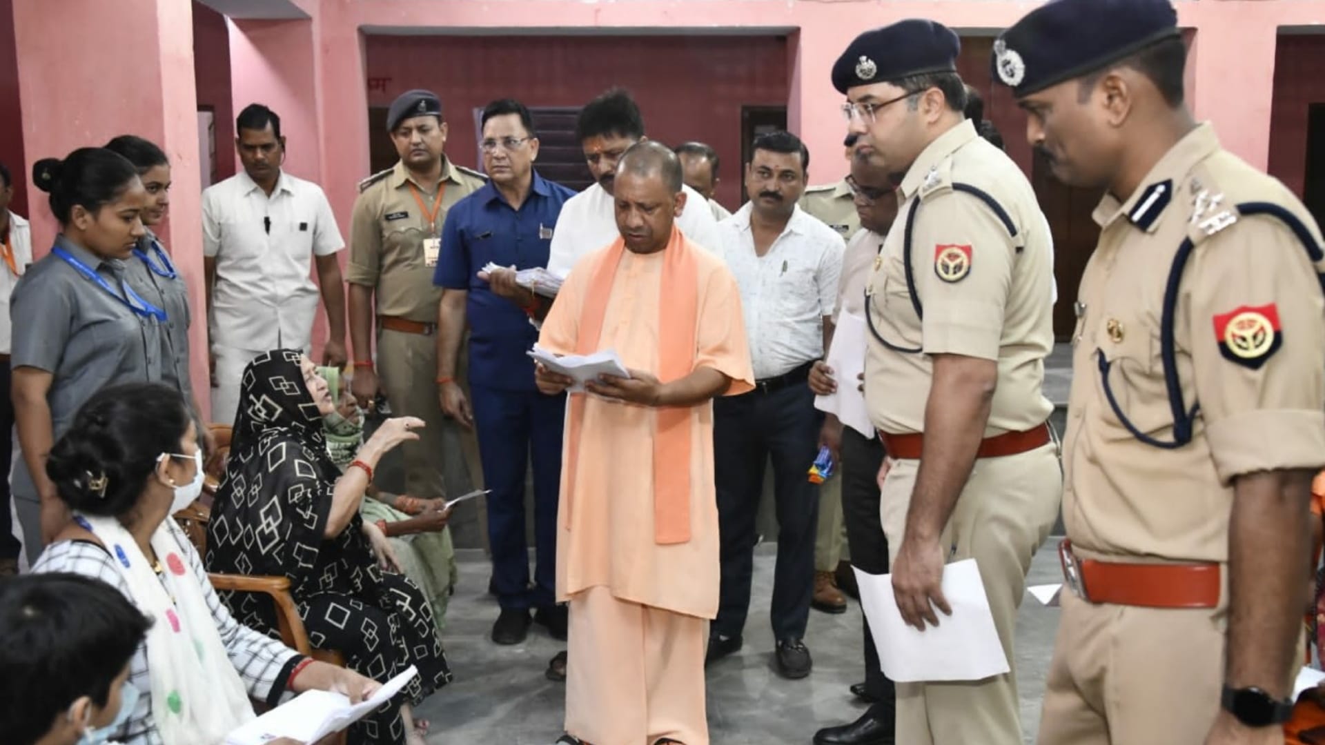 cm yogi attending janta darbar for listen problem in Gorakhpur