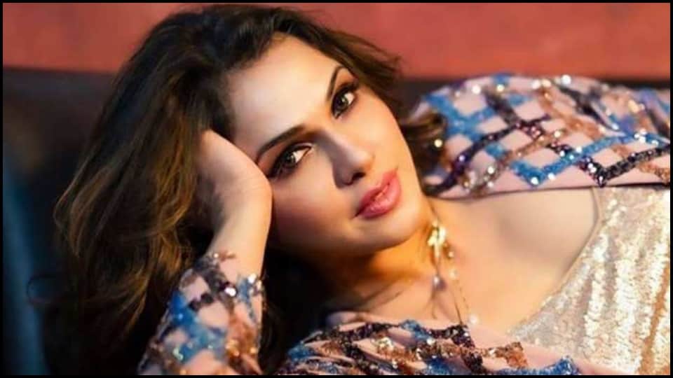 Bollywood Top Actress Worked In B-grade Movies From Katrina Kaif To Urvashi Dholakia