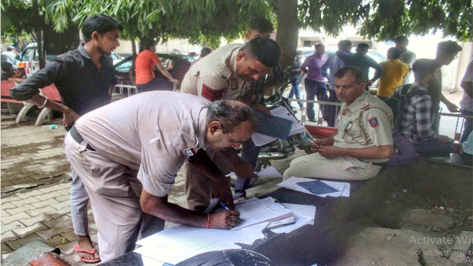 Case of drowning of five youths in Yamuna bodies of all brought to Safdarjung mortuary