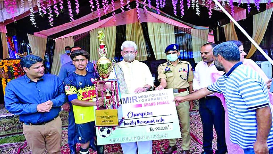 Lt Governor said, 1.76 lakh youths became entrepreneurs in a year