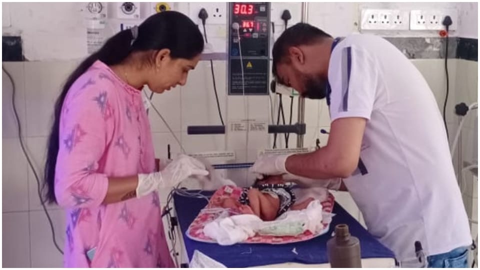 Newborn Baby Found In Field Insects Lying Body Barmer