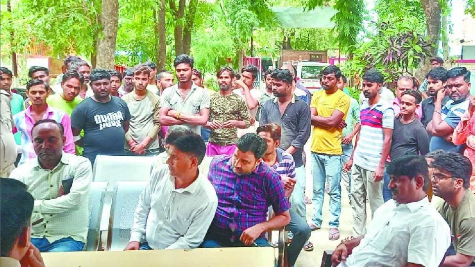 barber did not cut hair of scheduled caste people in mainpuri