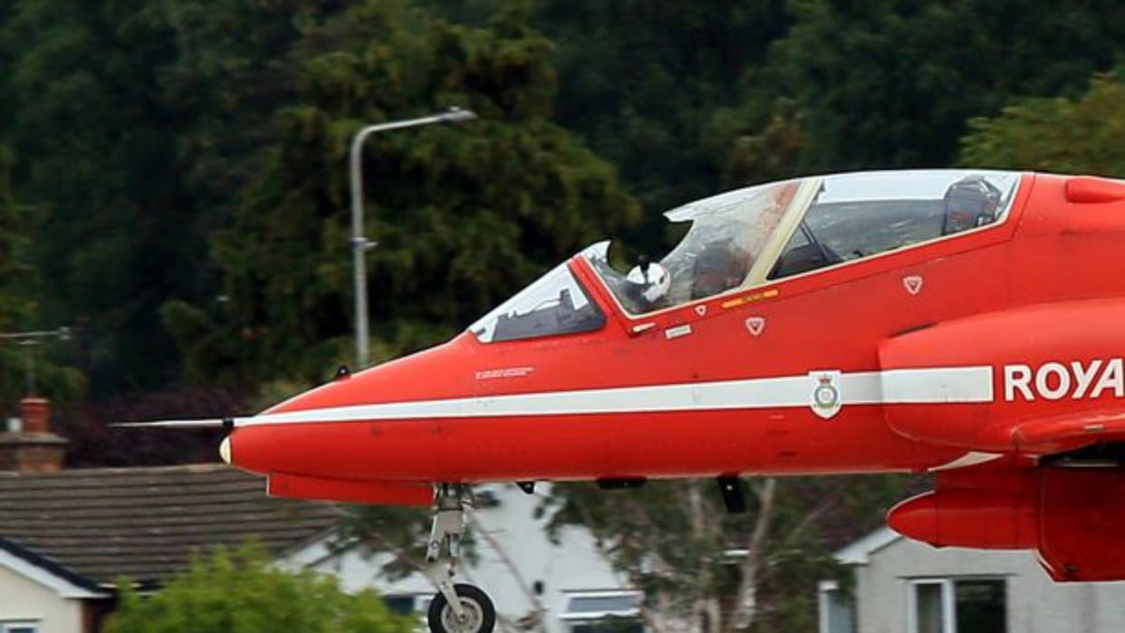 UK Air Force aerobatic teams jet suffers bird hit at airshow cockpit canopy smashed