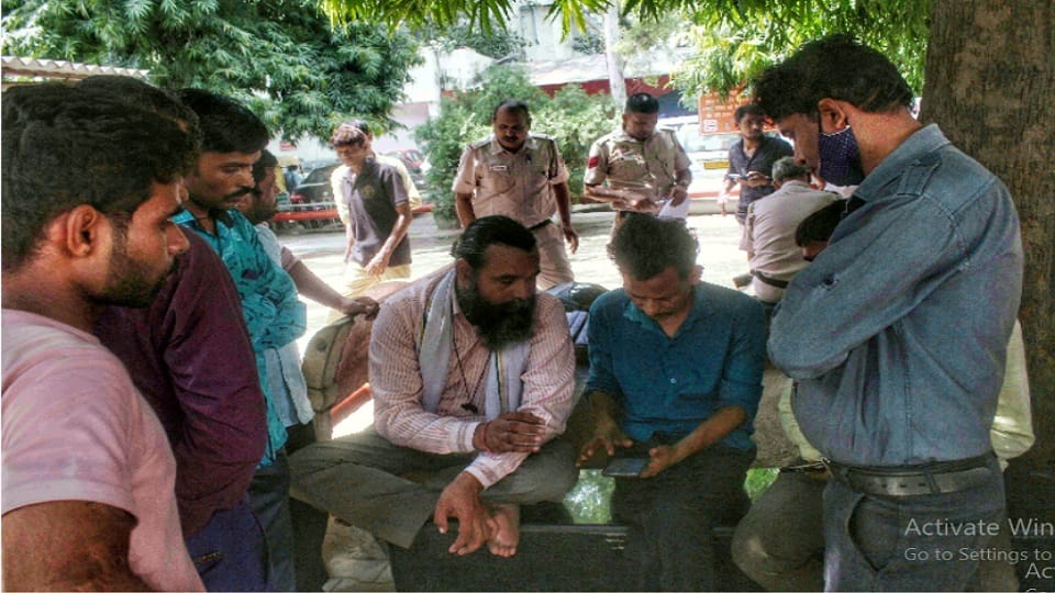 Case of drowning of five youths in Yamuna bodies of all brought to Safdarjung mortuary