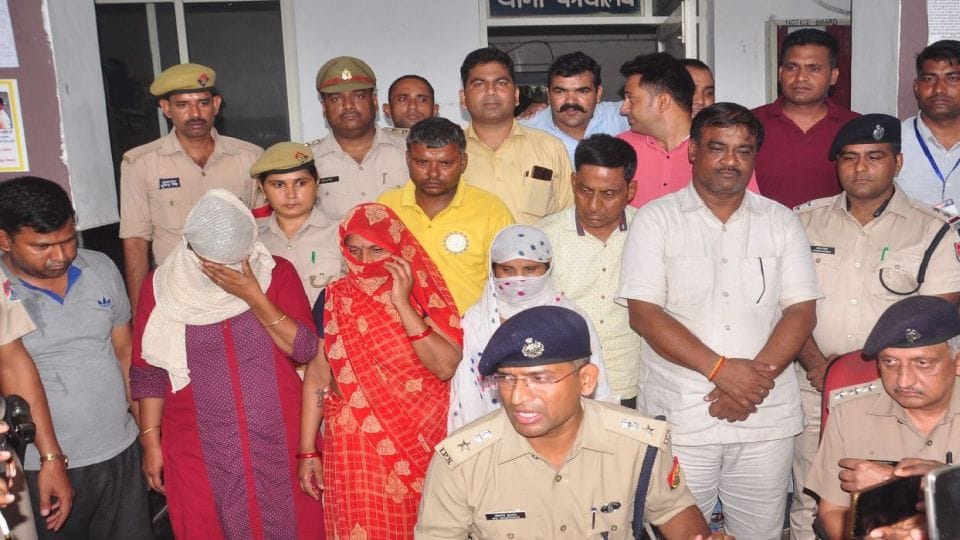 child thief case mathura doctor couple bargaining for baby to sell