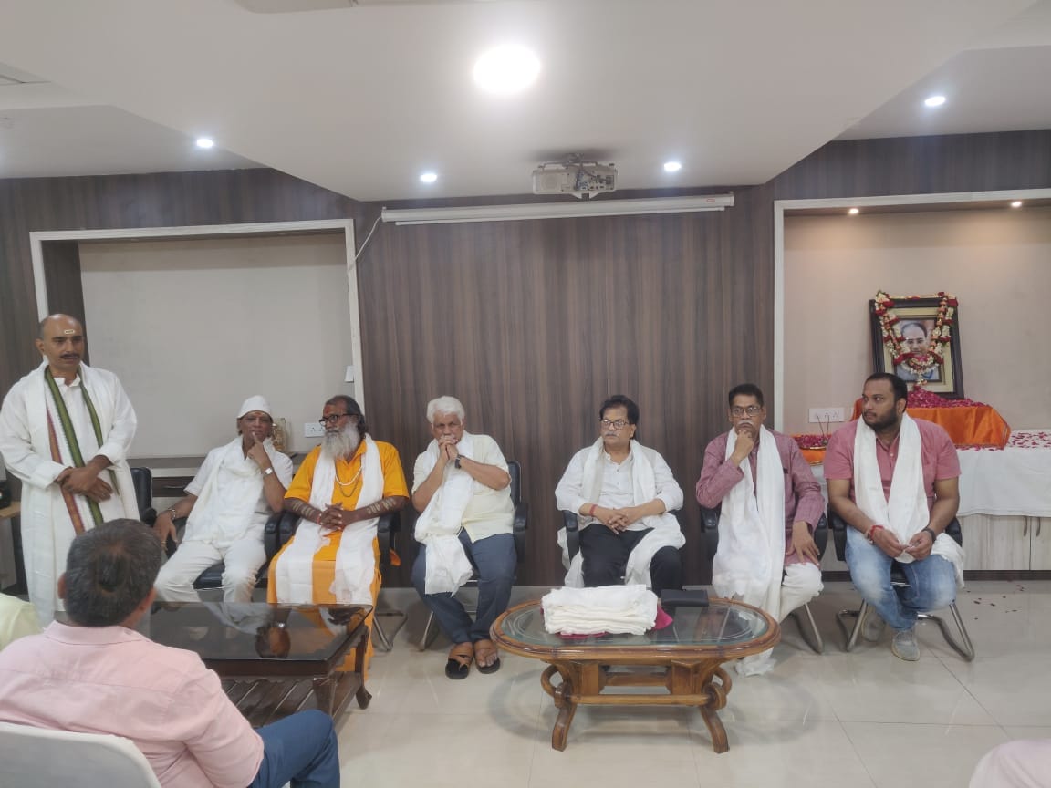 Dont mess with traditions of Kashi Teerth purohit angry due to intervention in Ganga Aarti varanasi