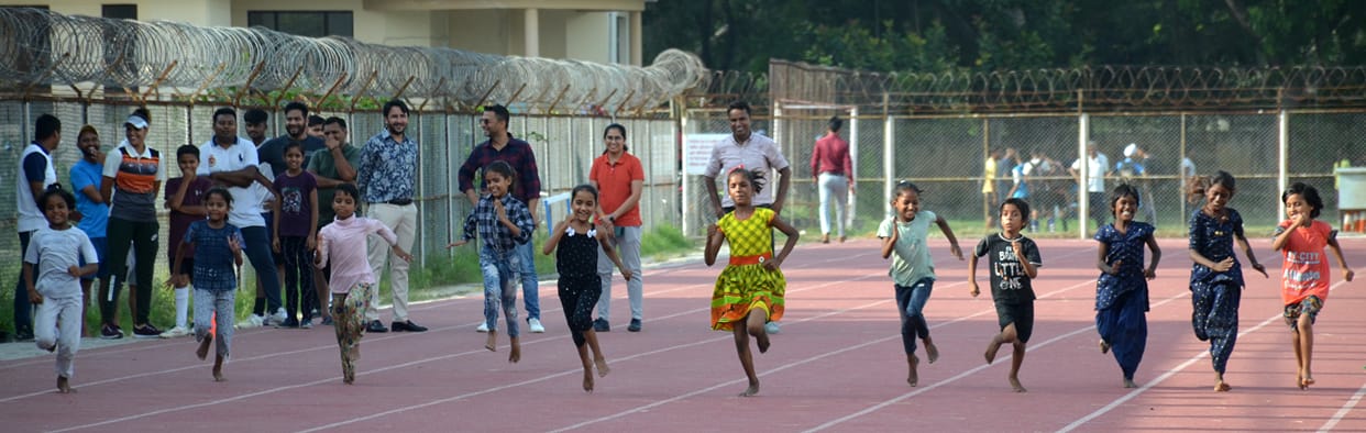 Run barefoot in the desire to become a player on the track of crores