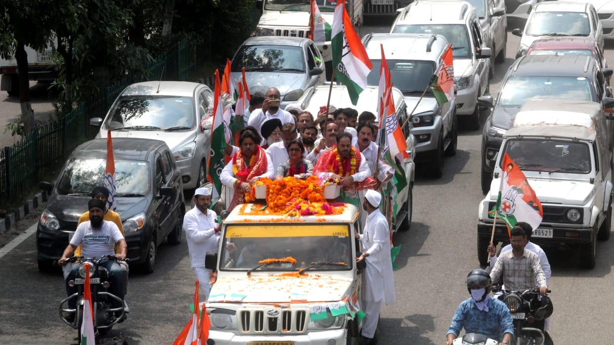 jammu kashmir congress president Vikar Rasool And Rajni Patil reached Jammu