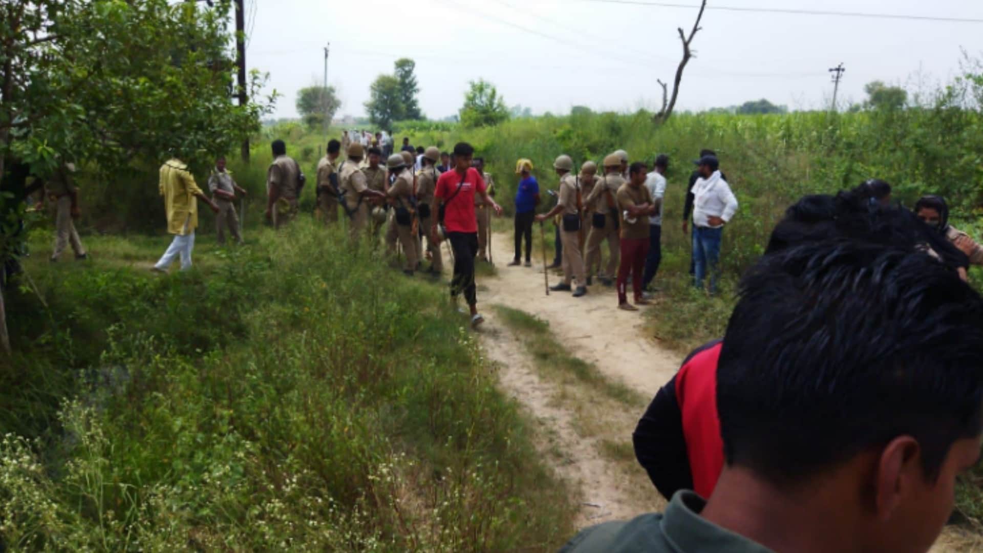 Economic Corridor: Protest against the team that reached Baghpat to grab land, farmers took out the JCB key