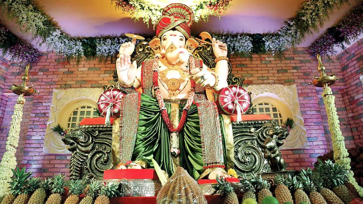 Ganesh Chaturthi 2022 Special Most Famous Ganpati Pandals In India List In Hindi