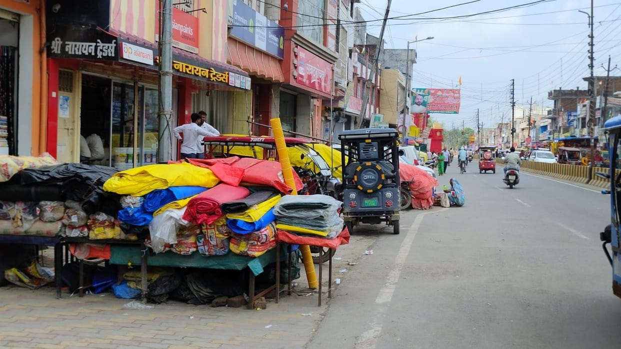 Then the city in the JD of encroachment, difficulty in traffic due to jam