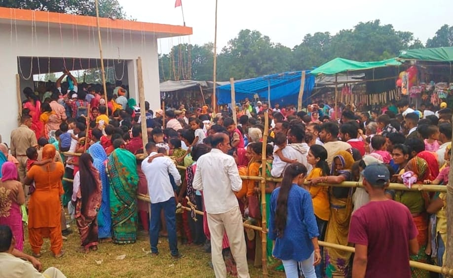 Devotees gathered at the old baba's monastery