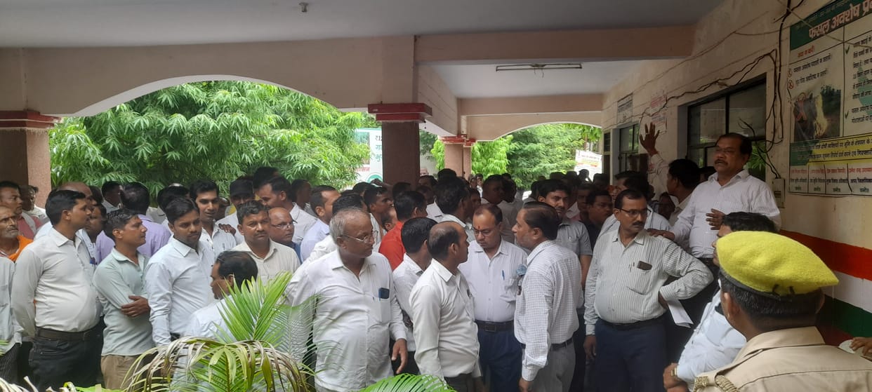 Kannauj: Advocates strike, litigants upset