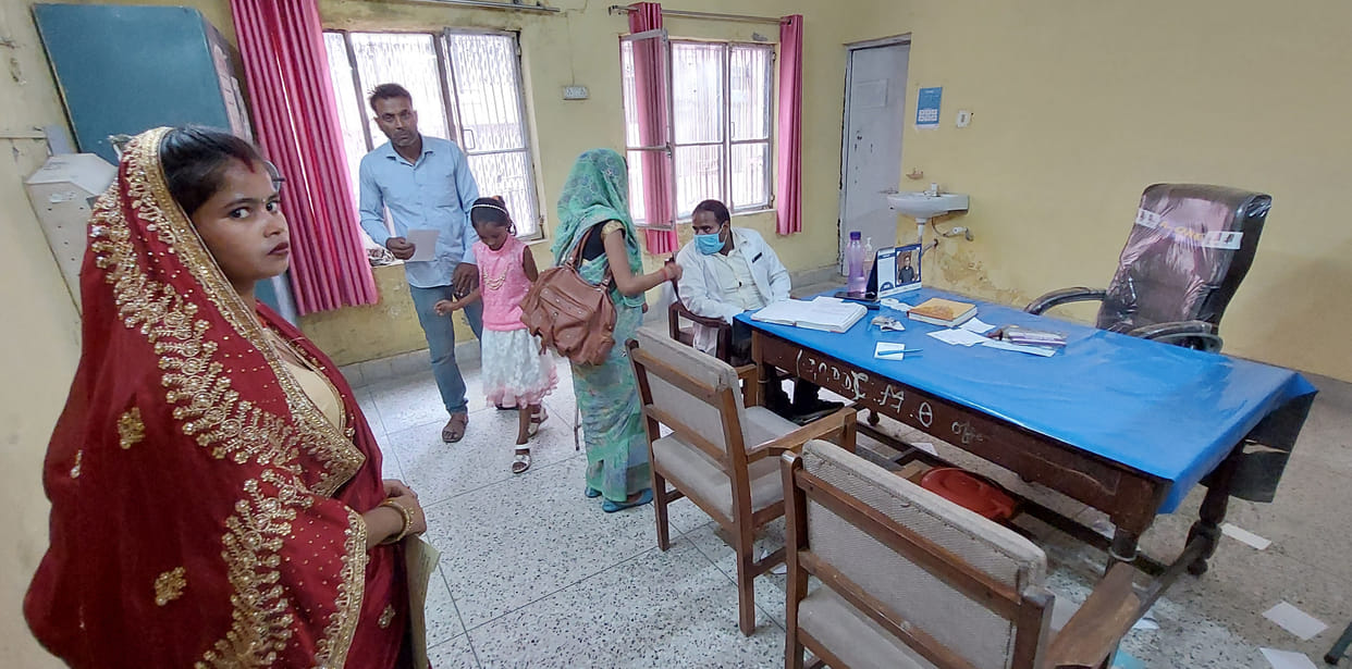 Doctors' rooms were lying empty, patients returned after waiting for hours