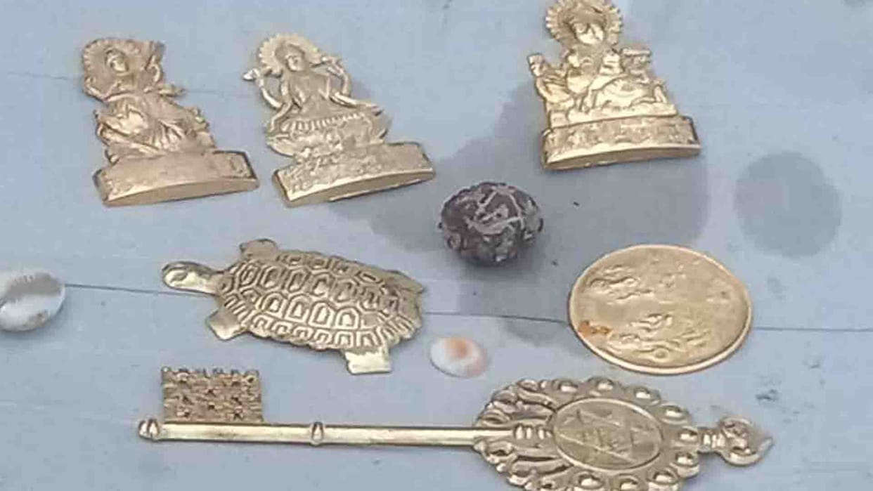 Yellow metal sculptures found in the field excavation in Unnao