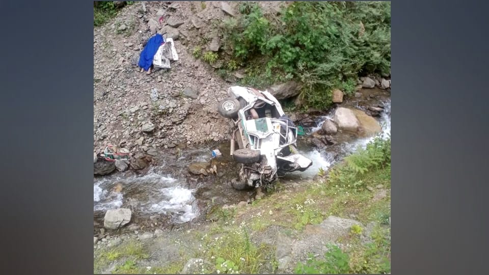 Kishtwar Accident news Many feared dead and injured in accident in Chatroo Kishtwar