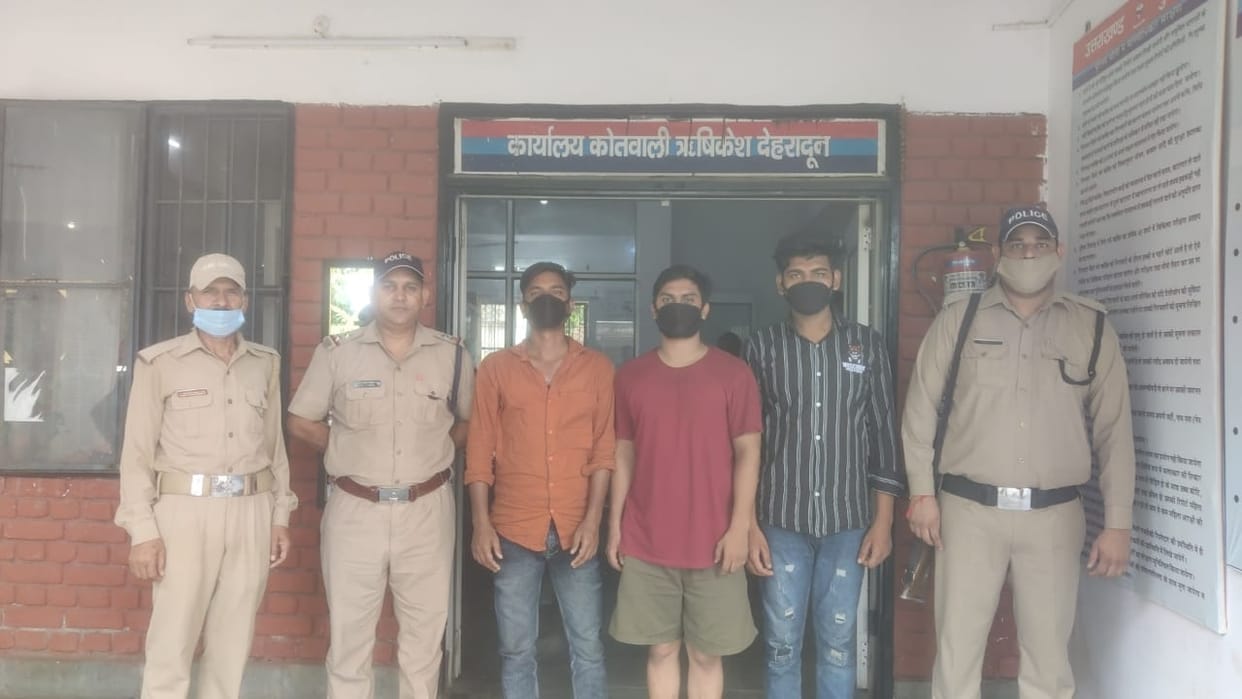 Rishikesh news: three b tech engineer Friend arrested for print fake notes