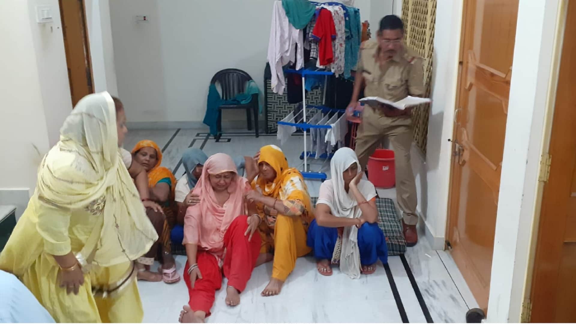 PNB bank manager wife and son murder case, Meerut police recovered scooty and jewelery with cash