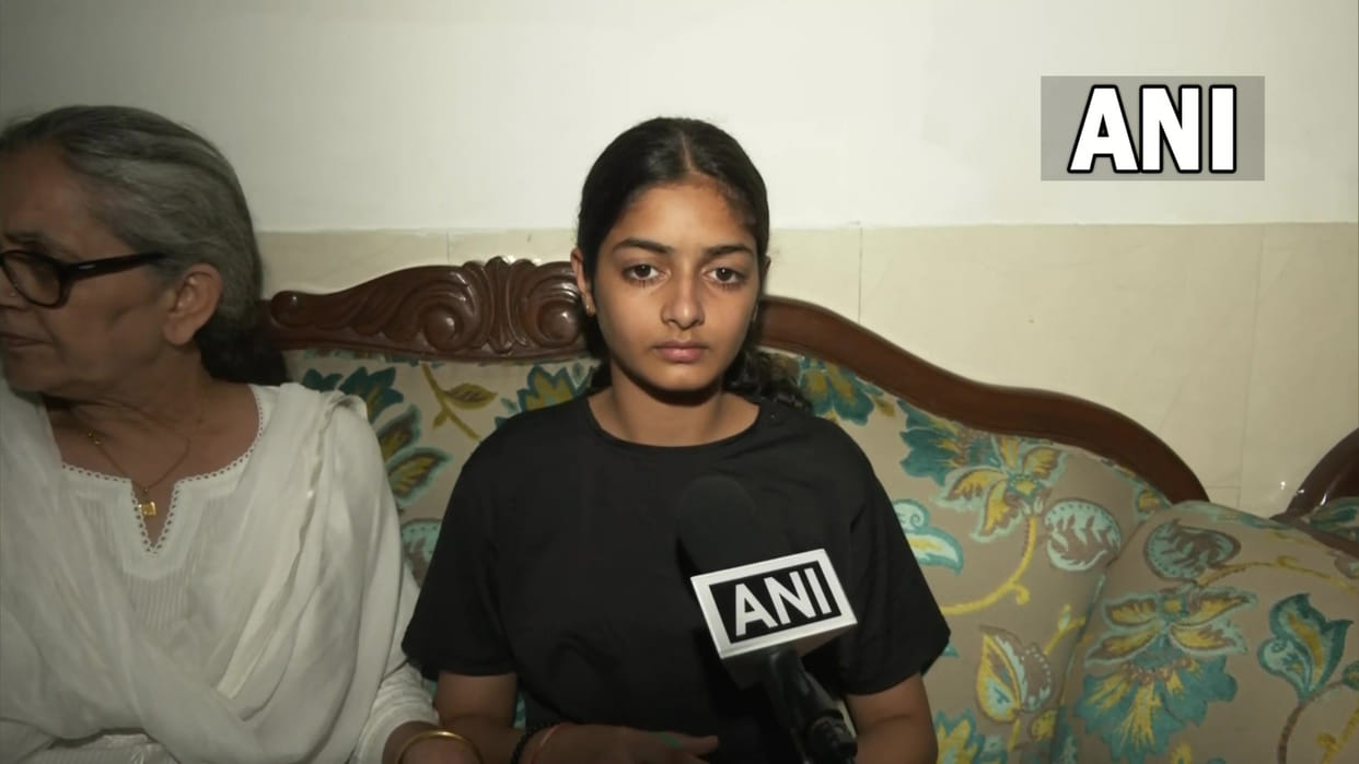 Daughter of Sonali Phogat demands CBI probe in her mother death case