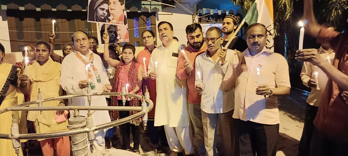 Congress workers took out candle march