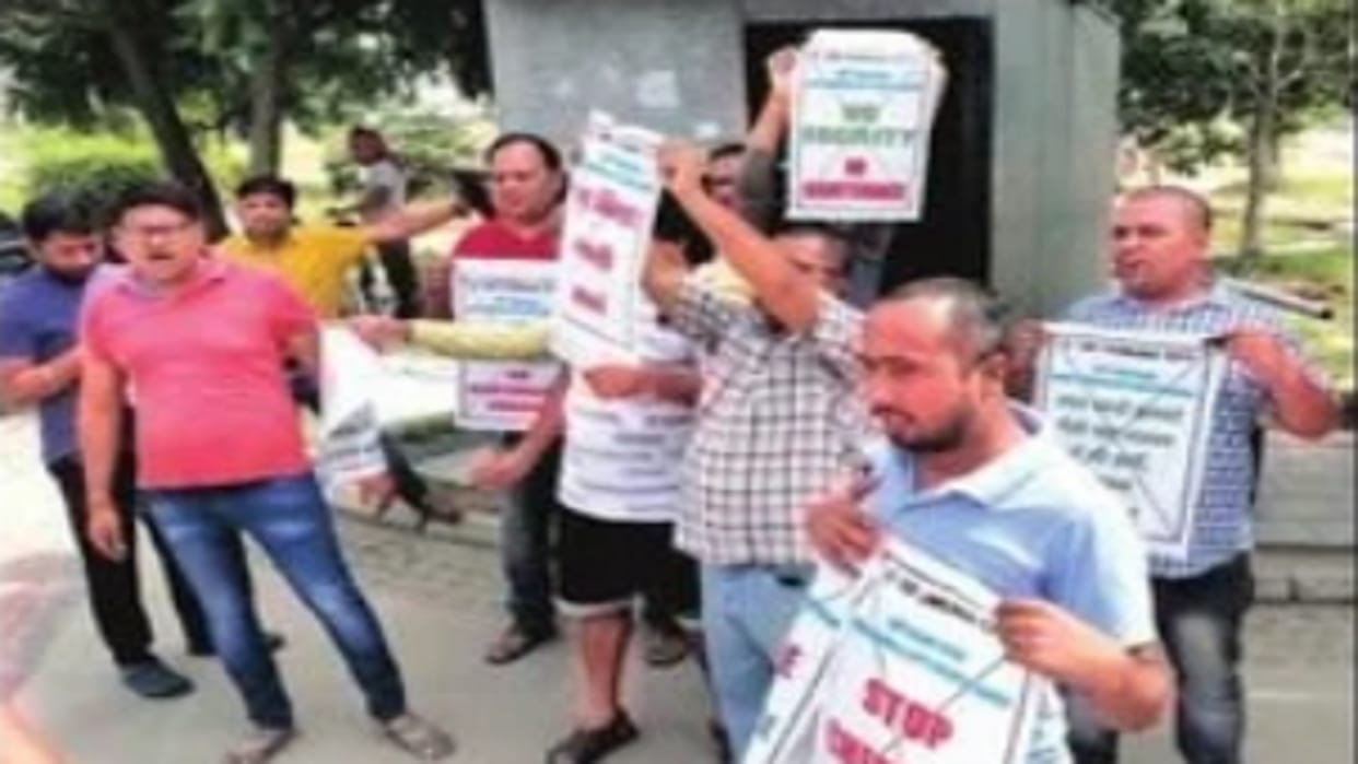 Flat buyers raised their voice after the demolition of Twin Towers