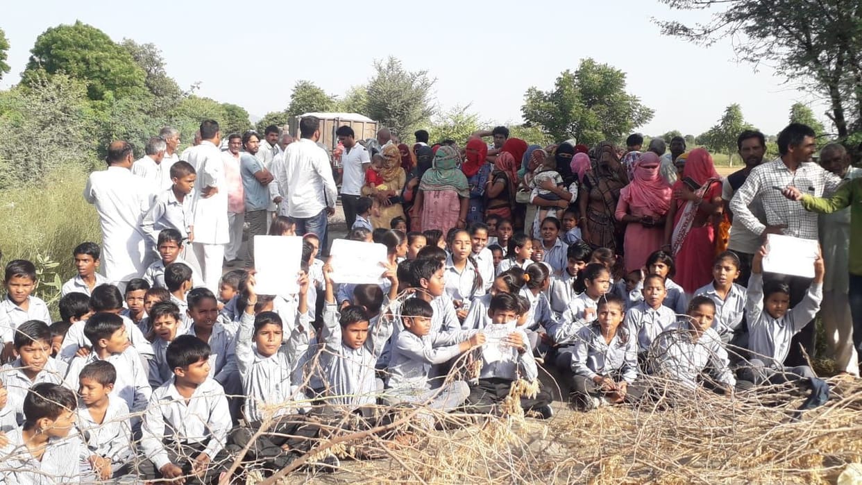 Angry villagers lock the school after removing teachers of four subjects