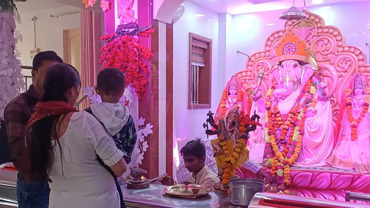 Ganesh Utsav 'Adalat' of Lord Ganesha is held in this temple of Jabalpur