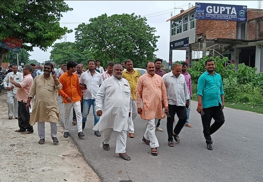 Police beat up BJP worker, protest in protest