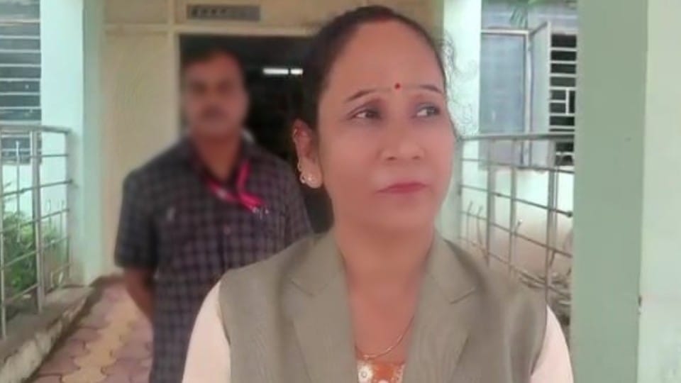 Patharia MLA Rambai stood on the statement of '...will not come back whole', said- I will not apologize