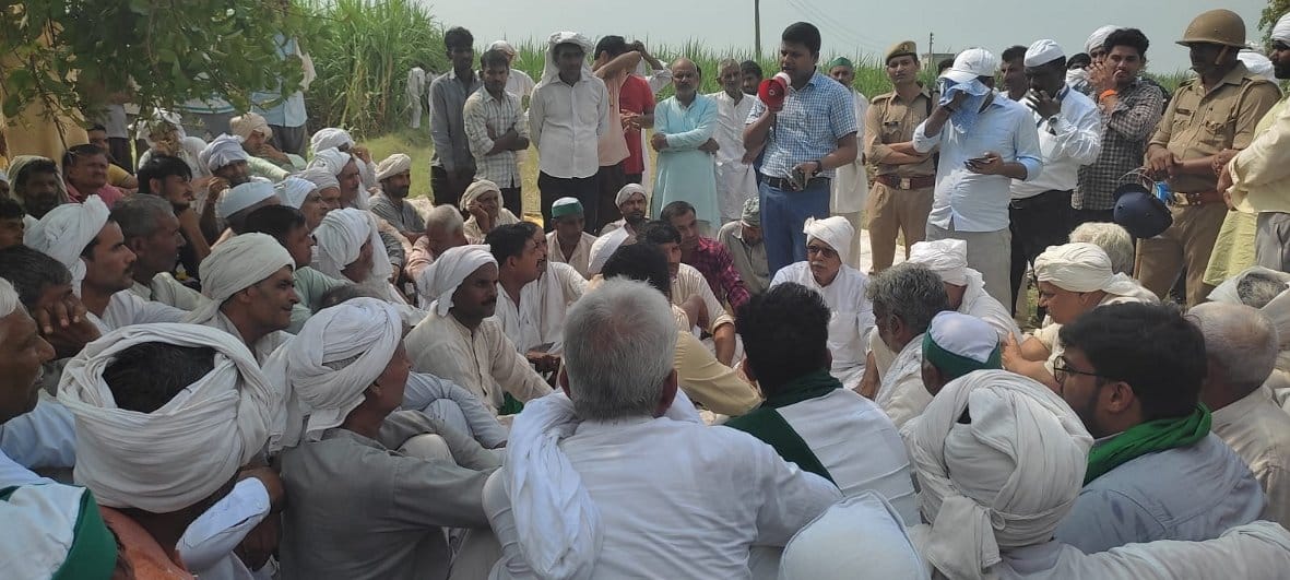 The opposition of the team that came to take possession of the land